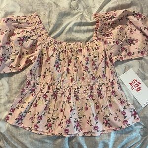 Puff sleeve floral top